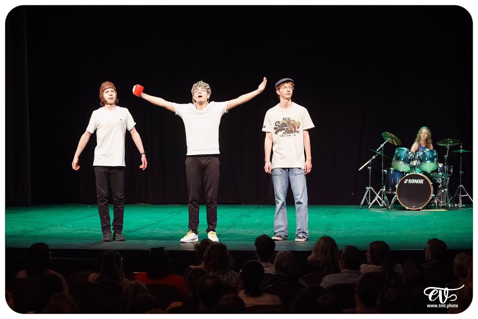 MAIS SONGEONS À RÉPÉTER S'IL VOUS PLAIT !